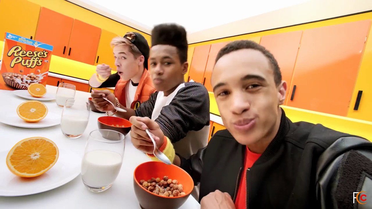 Top 10 The Best Sweet and Crunchy Reese's Funny Commercials
