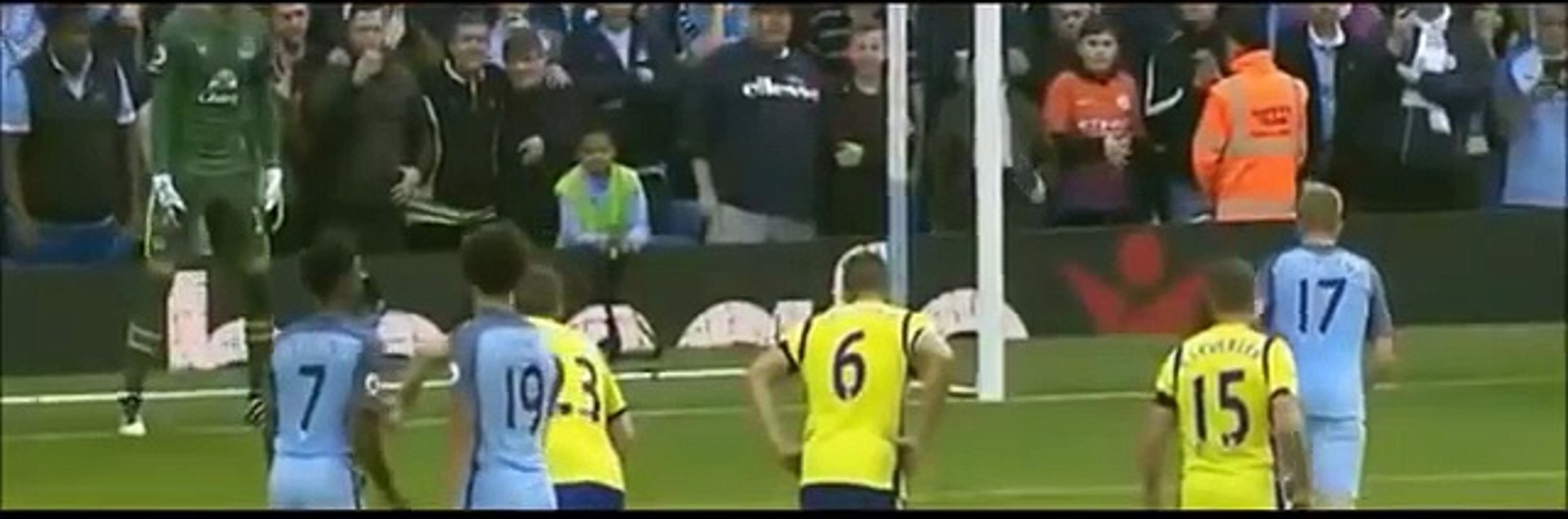 Man City 1 1 Everton ■ Maarten Stekelenburg save two penalties ■ 15/10/2016