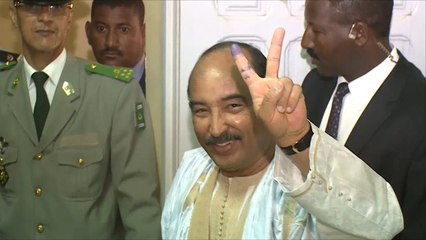 الاستفتاء الموريتاني ينتظر الحسم والمعارضة تقاطع