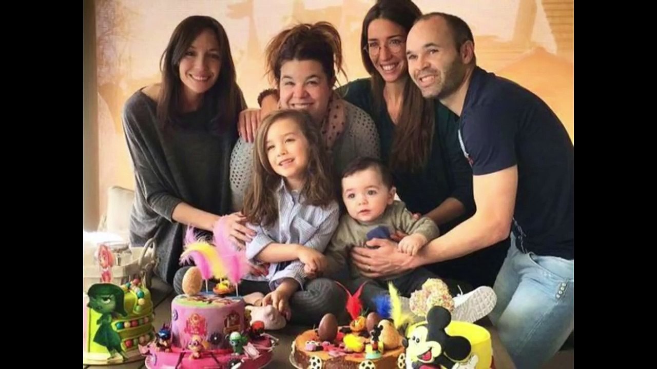 FAMOUS FOOTBALLERS AND THEIR SISTERS _ ft. Ronaldo,Neymar,Messi