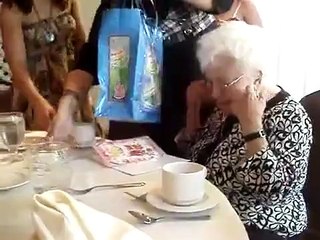 Büyükanneye yılbaşı hediyesi