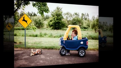 Mom Takes Hilarious Pictures Of Her Toddler Dealing With Adult Situations