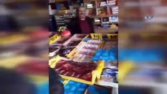 Yanmış Tostu Gören Esnafın Gülme Krizine Girmesi