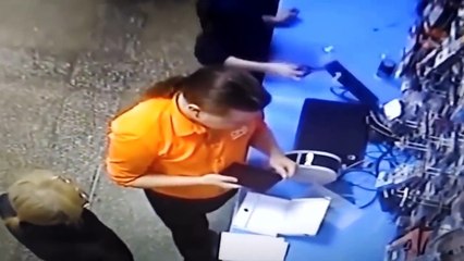 COISAS ESTRANHAS CAPTURADAS POR CÂMERAS DE SEGURANÇA EP1