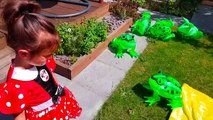 Emily Scares her Sister with Frogs Funny Prank