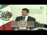 Peña Nieto entrega 22 cartas de naturalización a profesionistas latinoamericanos