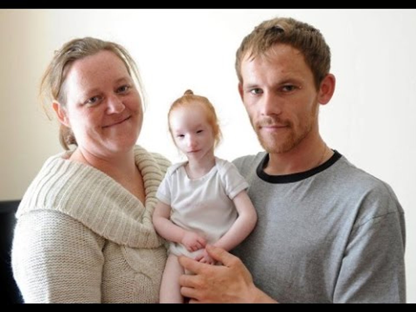 WHO IS THIS GIRL? Why is she so small? The Incredible Story Of