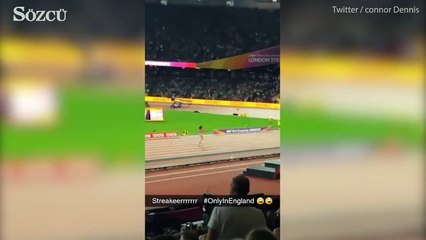 Dünya Atletizm Şampiyonası'nda çıplak sahaya daldı