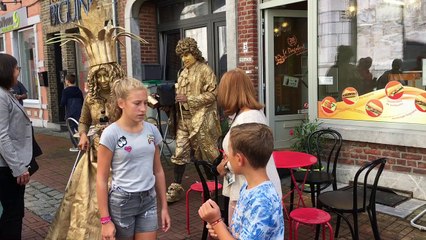 Marche: Festival de statues vivantes