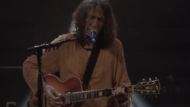 Primer vídeo de la gira por teatros de Robe Iniesta