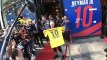 Aux Champs-Élysées, la cohue pour avoir le maillot de Neymar au PSG
