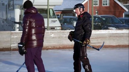 Peter Forsbergs trickskjuter med en hand I huvudet på Gunde Svan (TV4)