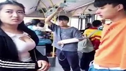 लड़का मेट्रो में खड़ी लड़की को घूर रहा था, फिर जो हुआ उसने कर डाला शर्मिंदा...