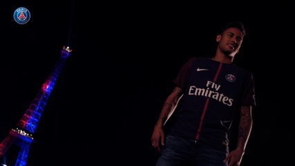 Eiffel Tower lights up for Neymar Jr