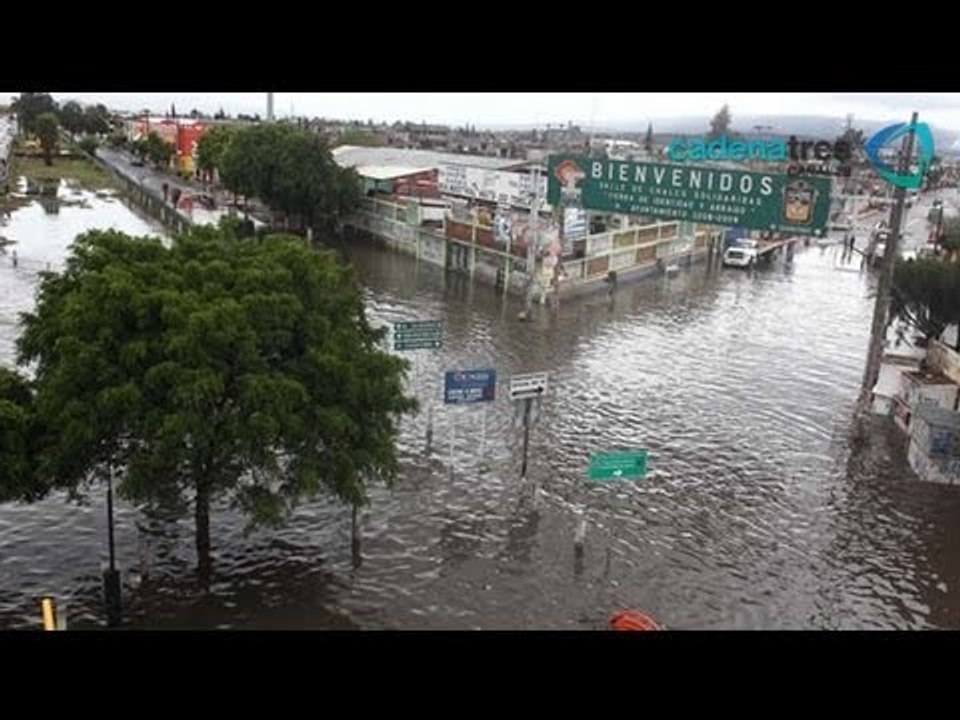 Los reyes la Paz y Nezahualcóyotl inundados por fuertes lluvias