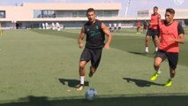 Cristiano Ronaldo faz primeiro treino da temporada com Real; assista