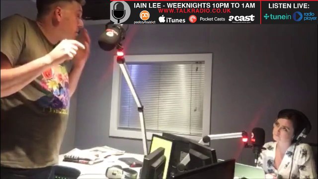 Iain Lee takes on Barclays Scammers - The Late Night Alternative with Iain Lee