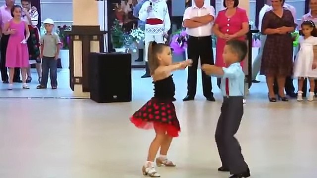 Dieu nhay dep nhat cua nam 2016.cac ban xem song cho y kien minh dang muon mo lop cho cac be hoc o n - YouTube