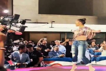 Jennifer Lopez Performance  Love Make the World Go Round  ( Live Recorded )