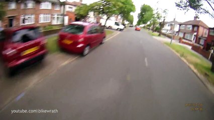 Road rage et bagarre entre un chauffeur et un cycliste