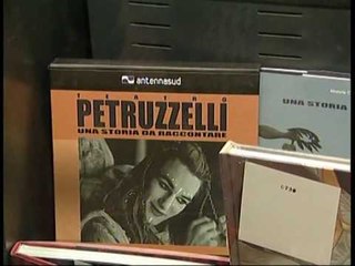 TG 22.12.09 "Teatro Petruzzelli, una storia da raccontare", perfetto regalo di Natale