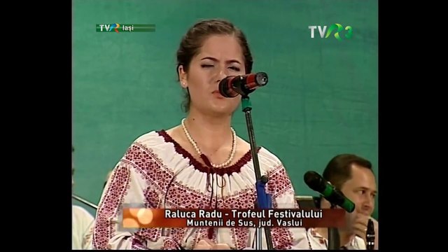 Raluca Radu - Trofeul Festivalului - Concurs `` Din bătrâni, din oameni buni `` - 2015