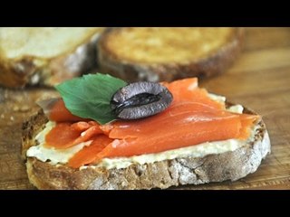 Cómo hacer salmón en costra de hummus