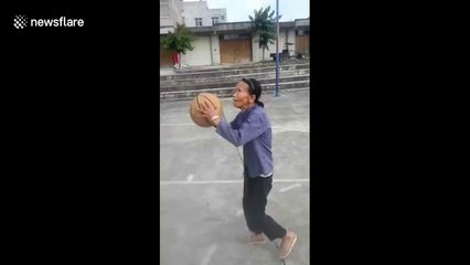 80-year-old granny shows off basketball skills