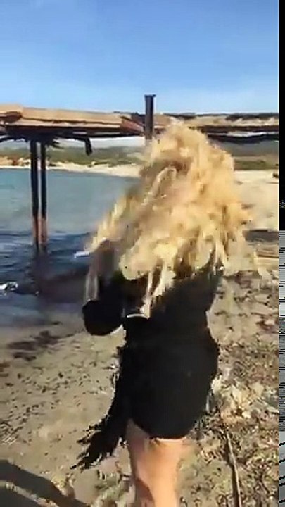 مريم بن مولاهم شبه عارية في البحرMeriem ben moulehom