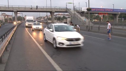 D-100'deki Yaralı Köpeğe Yardım Eli