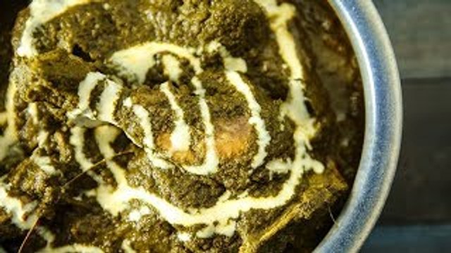 Murg Saagwala | How To Make Chicken Saagwala | Chicken In Spinach Curry | Chicken Recipes | Smita