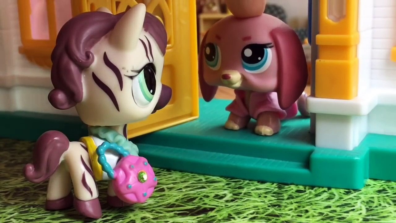 MİNİŞLER: KÖTÜ BAKICI - Minişler Cupcake Tv - Littlest Pet Shop - Türkçe Miniş Videoları - LPS Mini