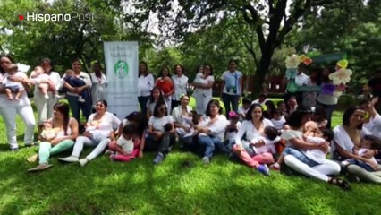 Madres orgullosas sacan pecho y amamantan en público a sus hijos en Guatemala