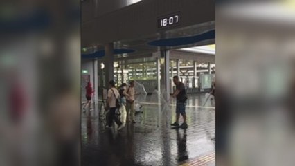 Noru deja dos muertos y miles de evacuados en el oeste de Japón