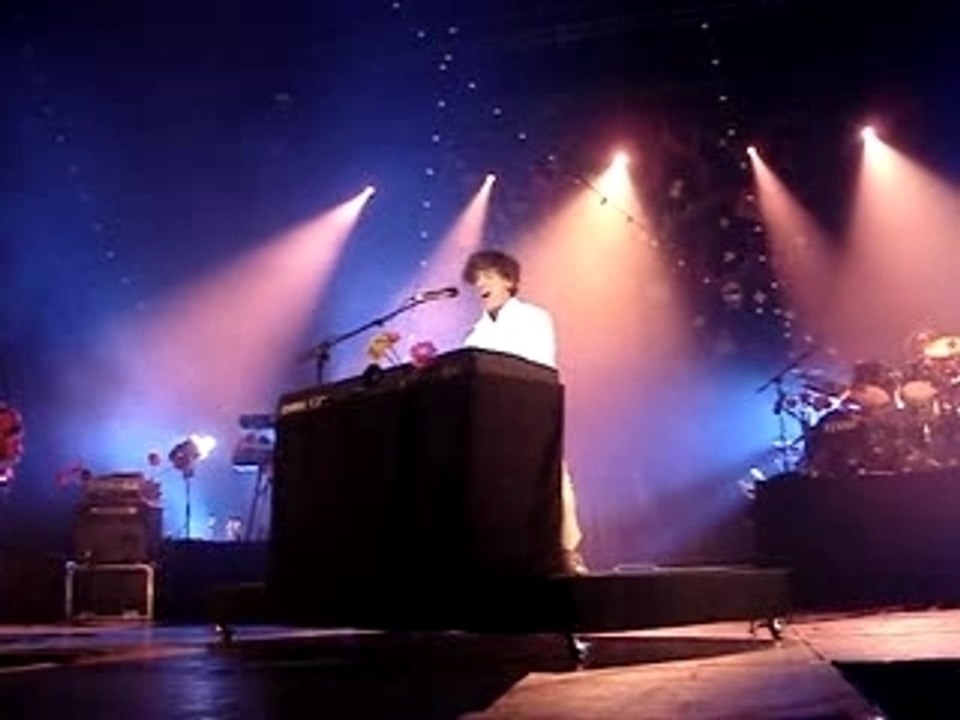 Mika Nice 22/10/2007 Billy Brown