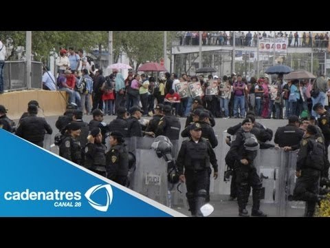 Maestros de la CNTE bloquean ambos sentidos del Boulevard Puerto Aéreo