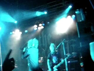 The GazettE concert Paris 26/10 uruha jump