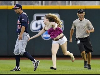 FUNNIEST FANS IN SPORTS HISTORY 2017