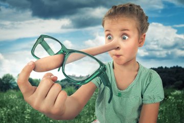 8 signs someone is lying to you