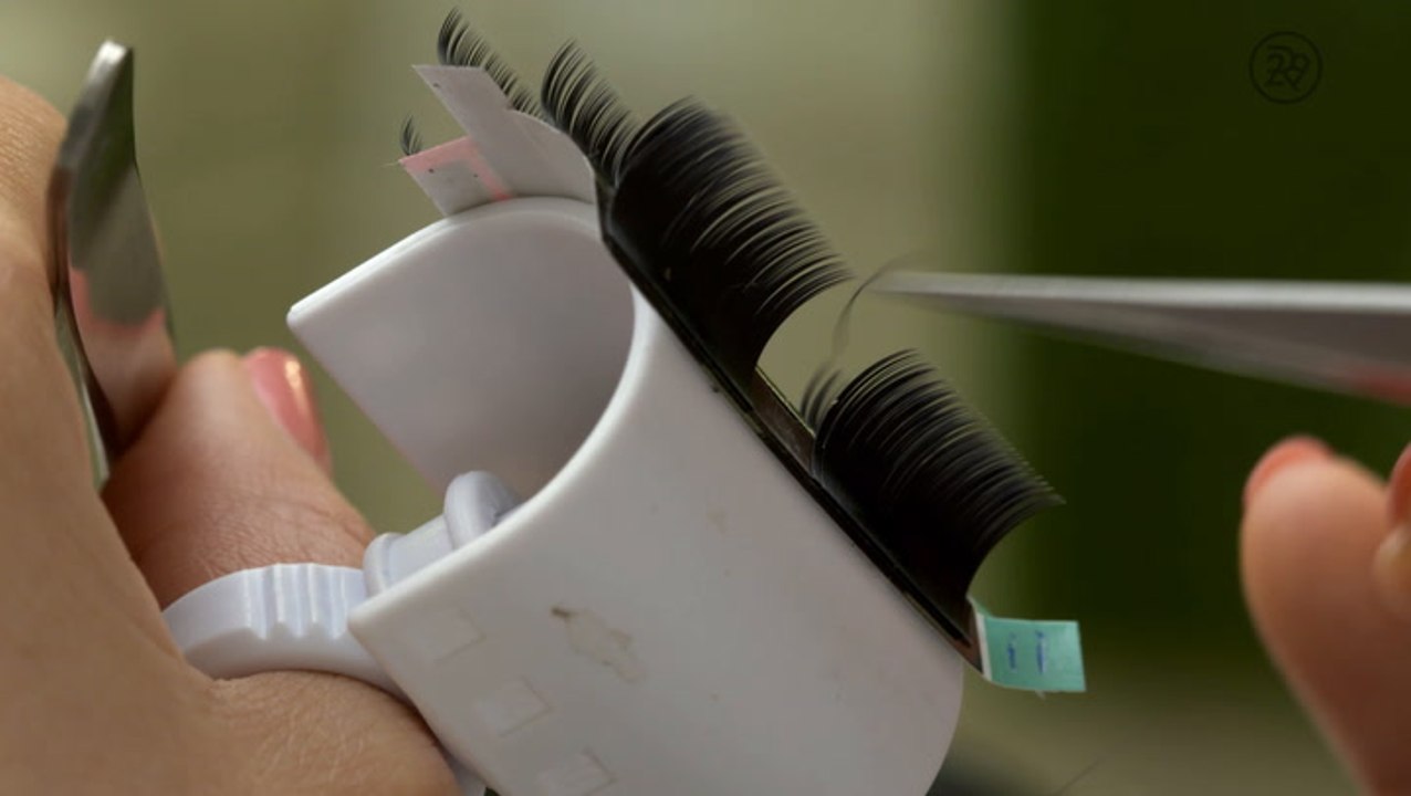 A Close-Up Look At Lash Extensions