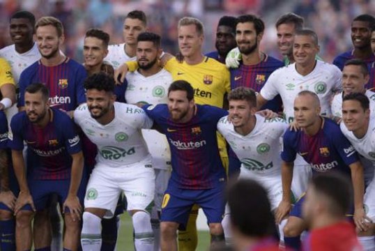 Barça goleia a Chapecoense e conquista o Troféu Joan Gamper; assista