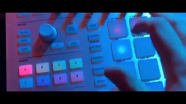 Sia & Rihanna Ft. David Guetta Beautiful People