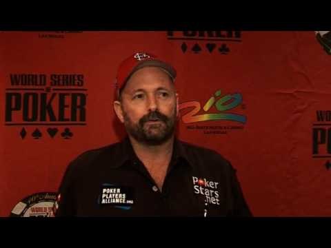 WSOP 2009 November Nine - Dennis Phillips On The Rail World Series of Poker WSOP 2009.flv