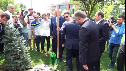 Bakan Eroğlu: “Devlet Babanın Yaptığını İnsana Babası Yapmaz''