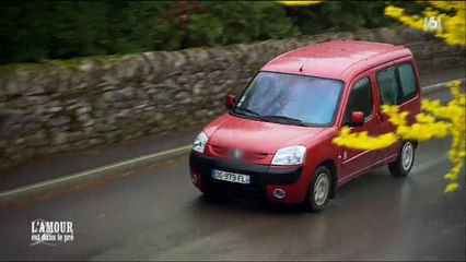 Le rire incessant d'une candidate dans "L'amour est dans le pré" agace les téléspectateurs ! Regardez