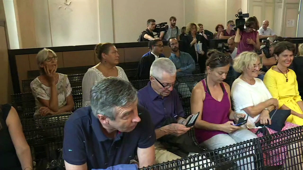 Aide aux migrants: Cédric Herrou condamné à 4 mois avec sursis