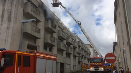 Un appartement détruit par le feu près de la place Napoléon