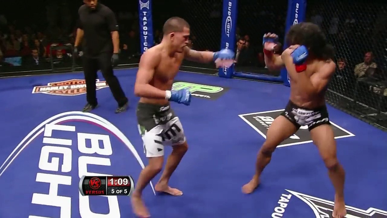 Anthony Pettis Super Kick 720p HD