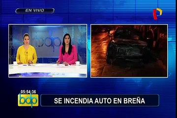 Moderno auto se incendia durante la madrugada en Breña