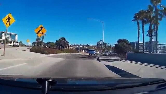 Когда даже машина считает, что водитель не прав